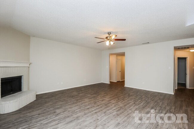 Photo - 516 Cambridge Dr
