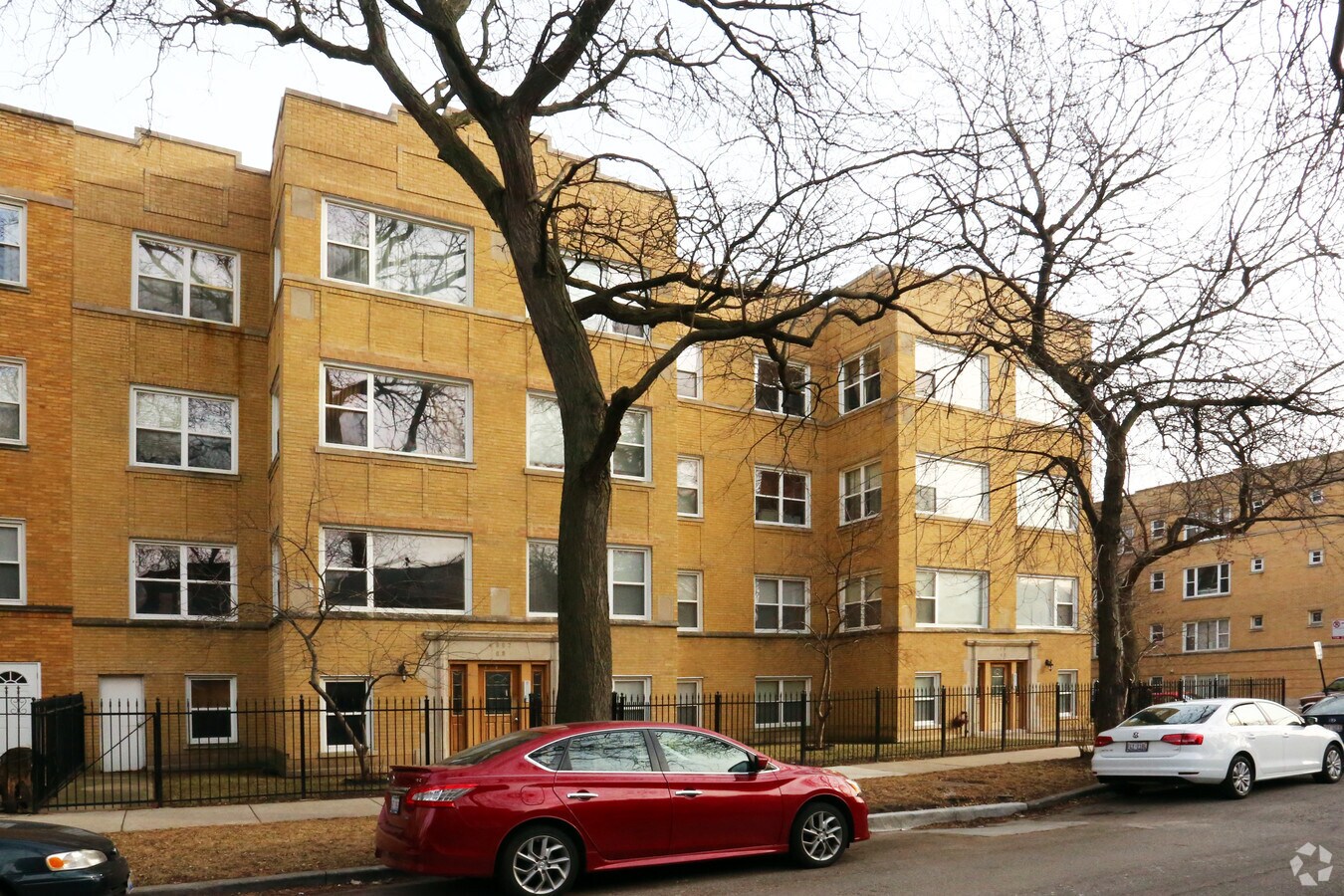 Photo - 4901-4909 N Avers Ave