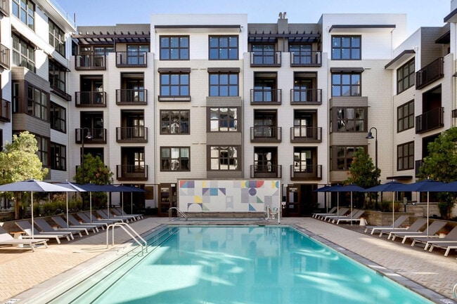 Photo - 1746 Villa St Unit ID1280704P