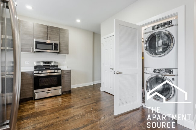 Photo - 2228 N Sawyer Ave Unit 1W