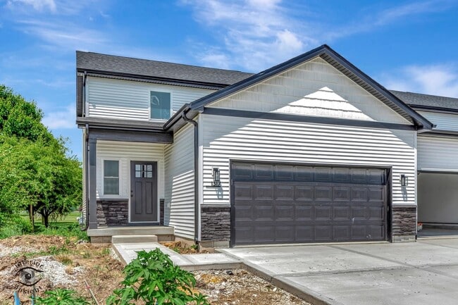 Photo - 1321 Sioux Turn