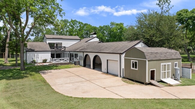 Photo - 5230 Meadow Forest Ln