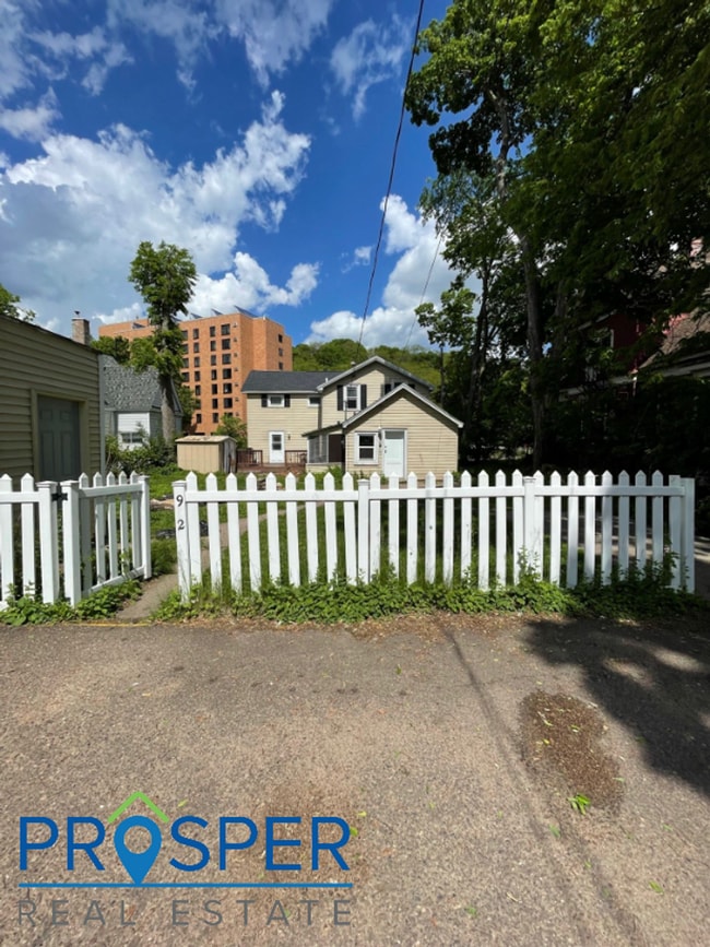 Photo - 912 S Farwell St Unit FA912X