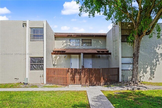 Photo - 10010 NW 9th St Cir