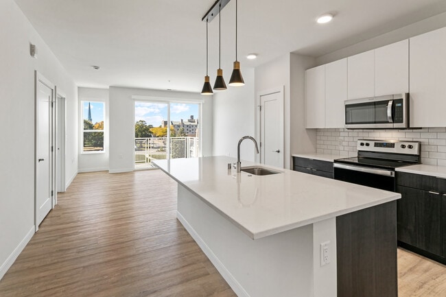 Photo - 5945 6th Ave Unit 402