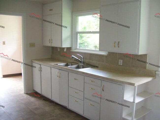 Photo - STATUS: *RENTED*  | R93B | $1700