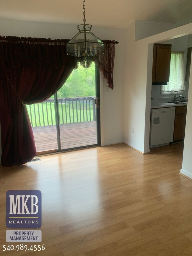 Photo - 7847 Forest Edge Dr