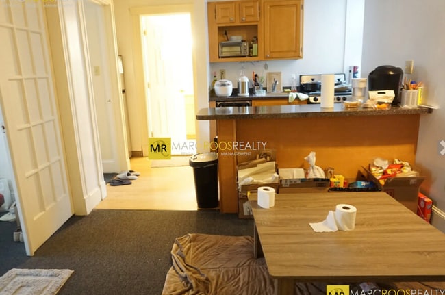 Photo - 853 Beacon St