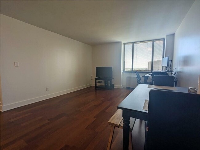 Photo - 600 E 8th St Unit 12N