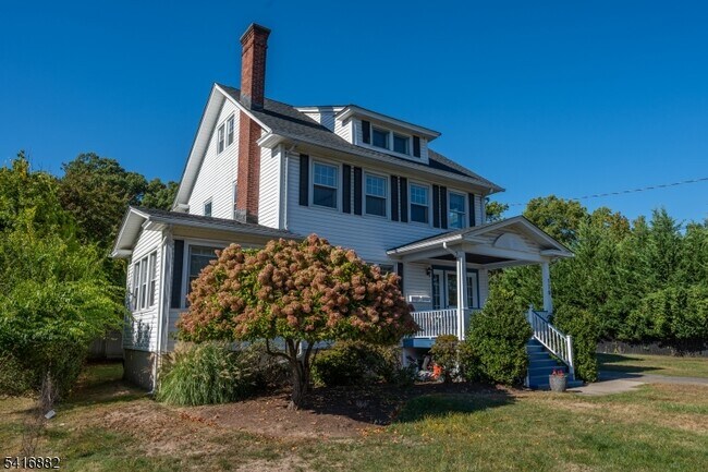 Photo - 176 Grove Ave