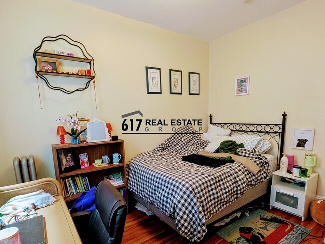 Photo - 16 Fuller St Unit 1