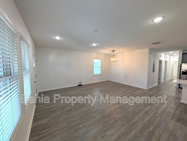 Photo - 1707 E Columbus Dr Unit 1