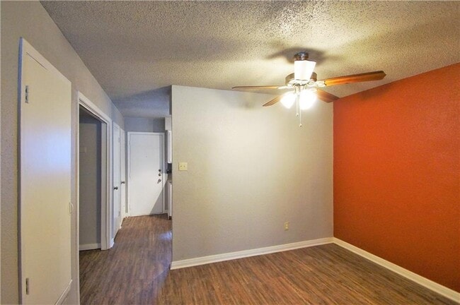 Photo - 1320 Southport Dr