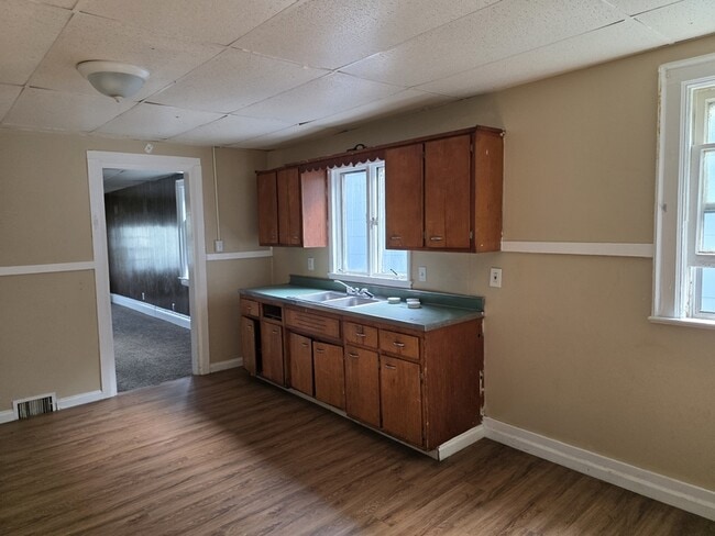 Photo - 1023 E Lovejoy St Unit #2