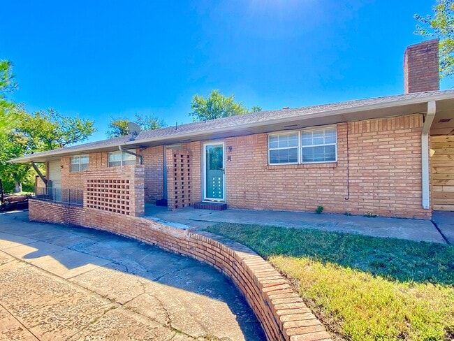 Large 3 Bed 2 Bath off NW 63rd & N. Villa ... - Large 3 Bed 2 Bath off NW 63rd & N. Villa ... House