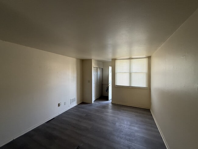 Photo - 9010 N 95th St