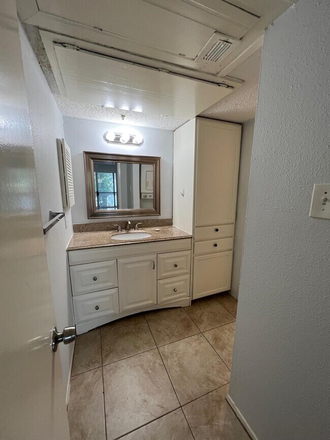 Photo - 10047 Westpark Dr Unit 72