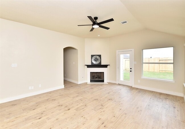 Photo - 7715 Butler Lakes Ct