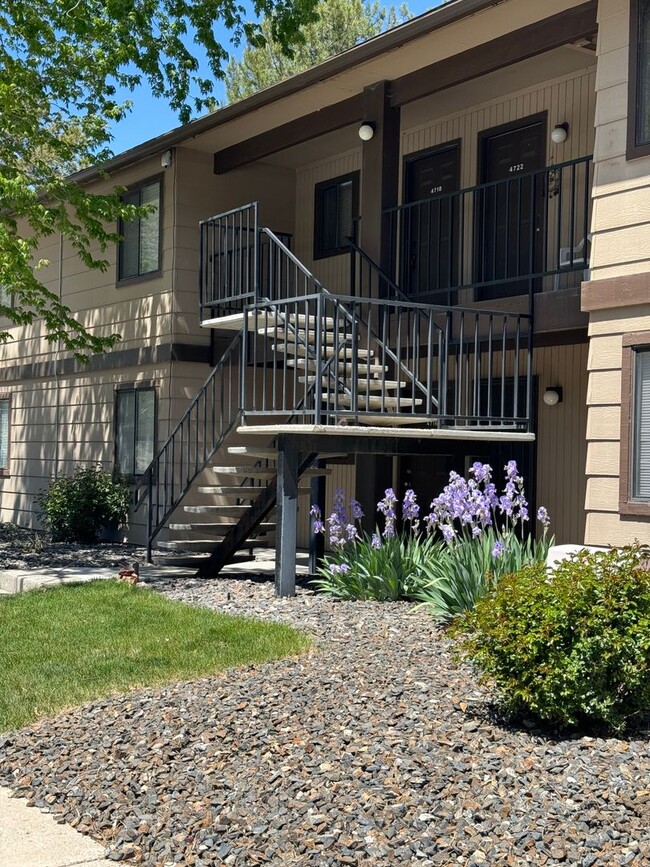 Village at Donner Creek Condo! Available Now! - Village at Donner Creek Condo! Available Now!