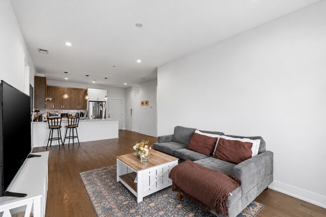 Photo - 2217 W Madison St Unit 403