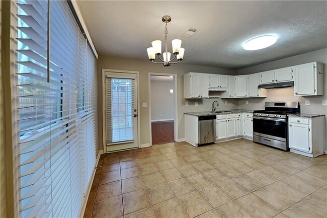 Photo - 4880 Camberbridge Dr