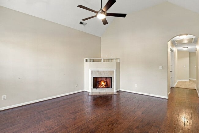 5891 Southwood Pkwy