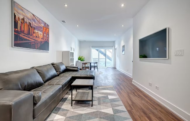 Photo - 2521 S Throop St Unit B