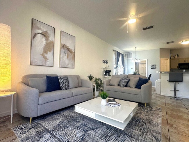 Photo - 930 Oxford Dr Unit ID1379465P