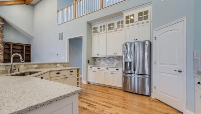 Photo - 33916 Darlington St