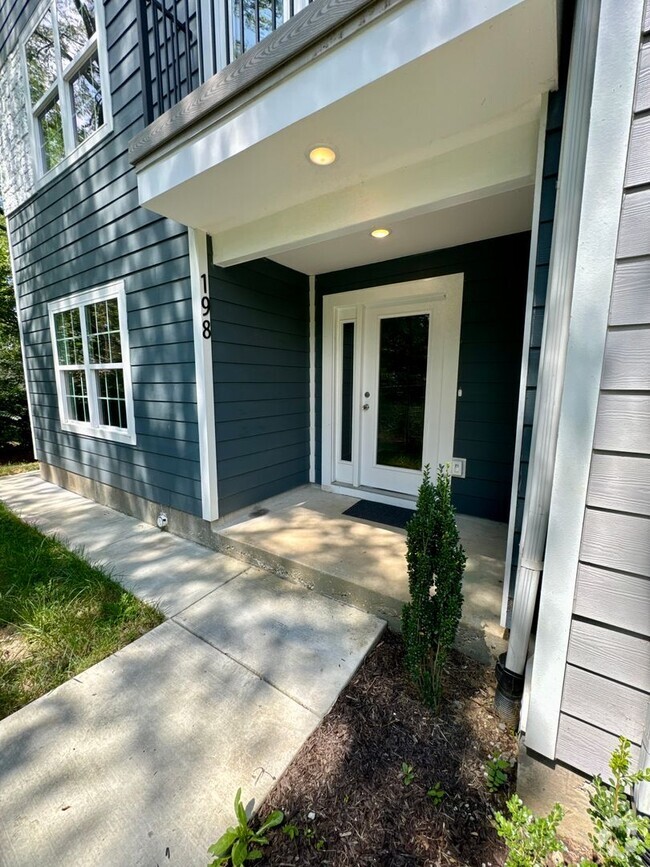 Building Photo - Brand New Townhouse In Nashville