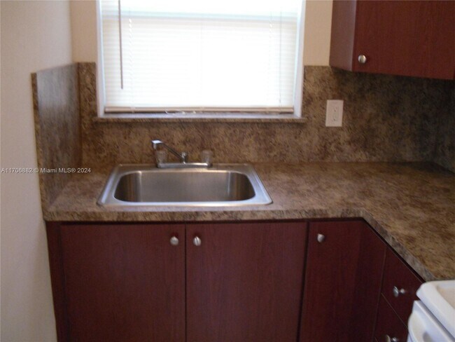 Photo - 1675 NE 150th St Unit 03