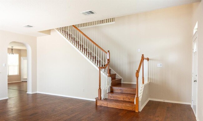 Photo - 2901 Fleet Dr