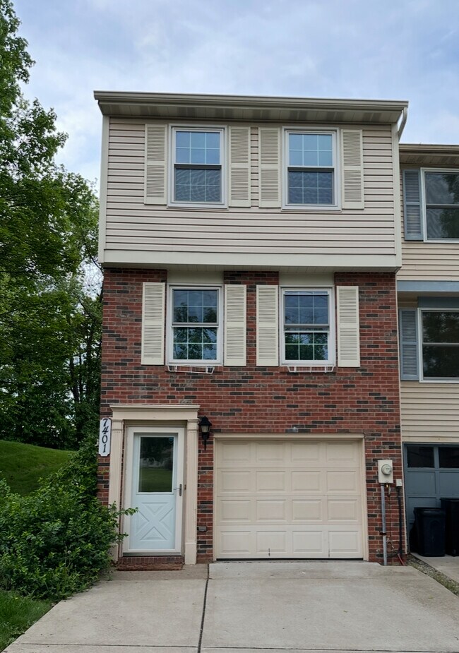 Photo - 7401 Lafayette Sq Townhome