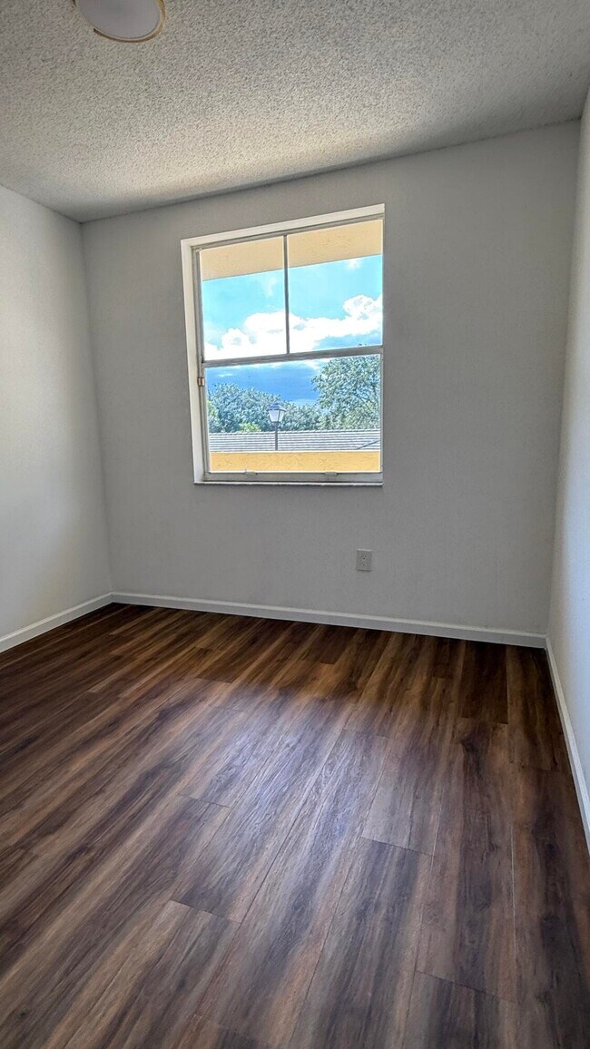 Photo - 2080 Greenview Shores Blvd Unit 411