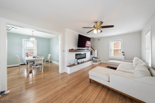 Photo - 10 Hurley Ave