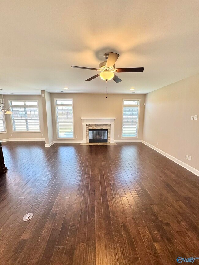 Photo - 109 Stonebury Ct