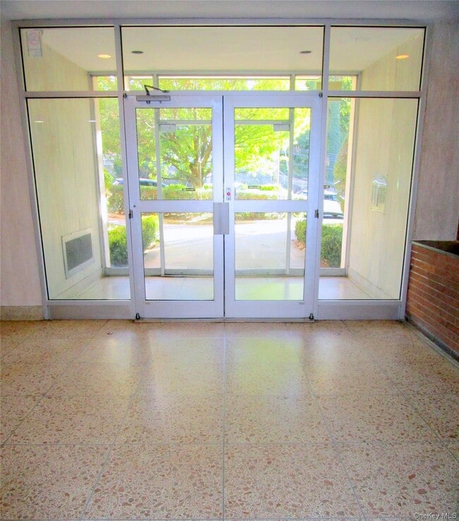 Photo - 123 Valentine Ln Unit 4E