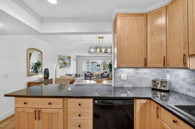 Photo - 1502 S Lakeside Dr Unit 214