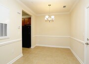 1BR, 1BA - 860sf Chester w/Sunroom- Dining Area