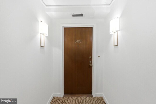 Photo - 955 26th St NW Unit 305