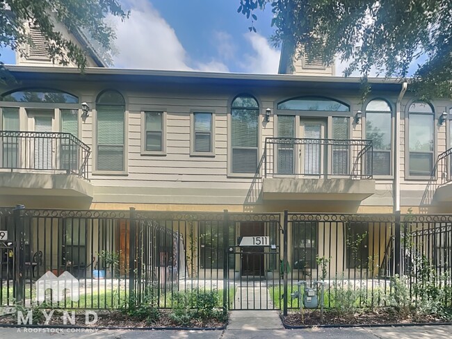 Photo - 1511 Paige St Townhome