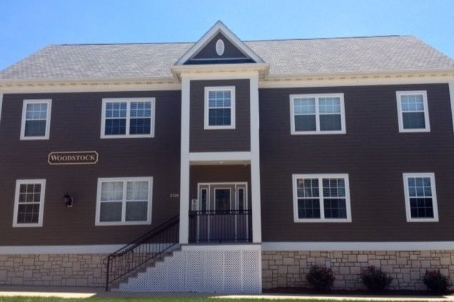Front of Woodstock - Woodstock and Veranda Apartments