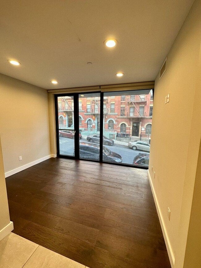 Building Photo - 1 bedroom in New York NY 10029 Unit 201