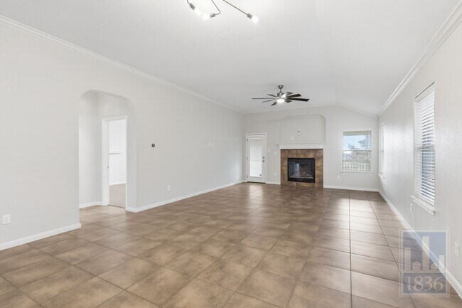 Photo - 420 Torrington Dr