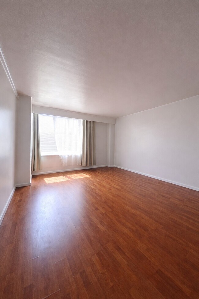 Photo - 270 Marin Blvd Unit 9e