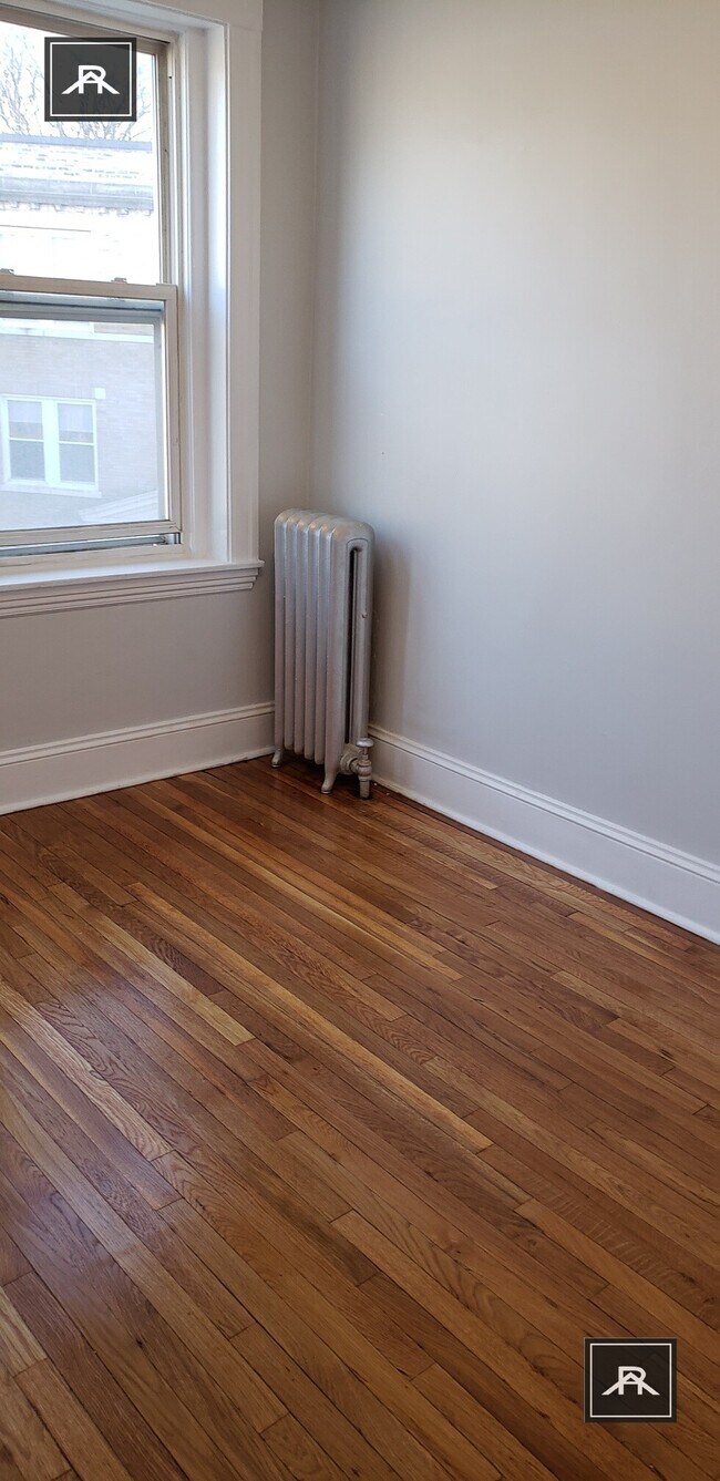 Photo - 241 Freeman St Unit 4