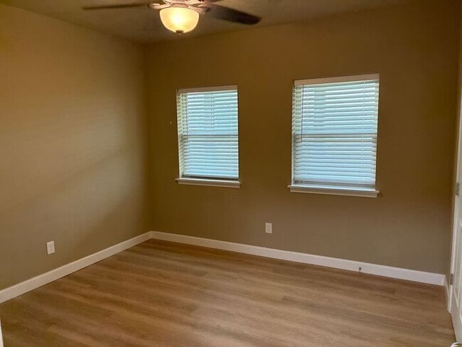 Photo - 5BR/3BA w/ Front Yard + Assigned Parking in Kingsbury, TX
