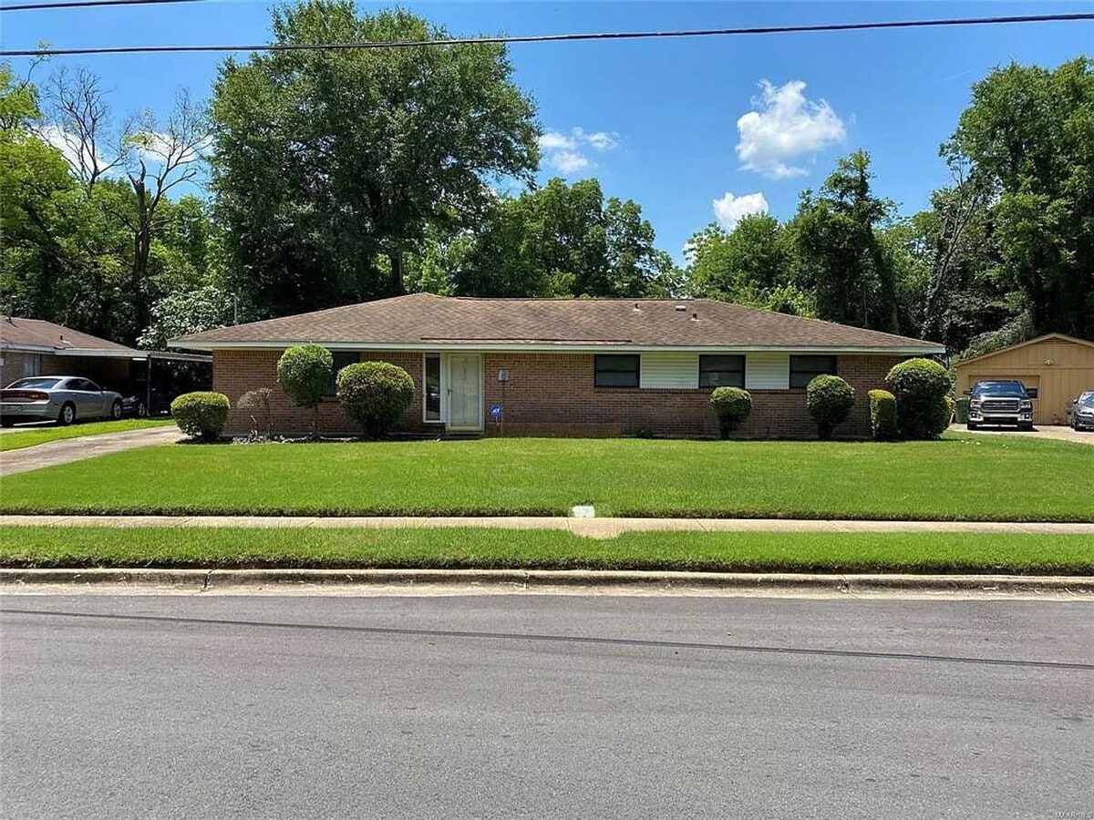 Photo - Spacious Home!