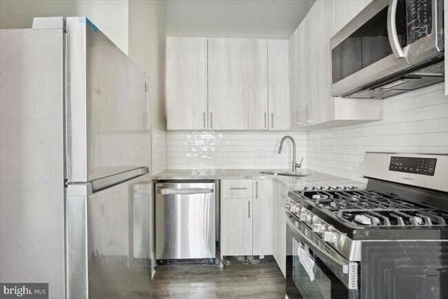 Photo - 1924-26 Spruce St Unidad 6F