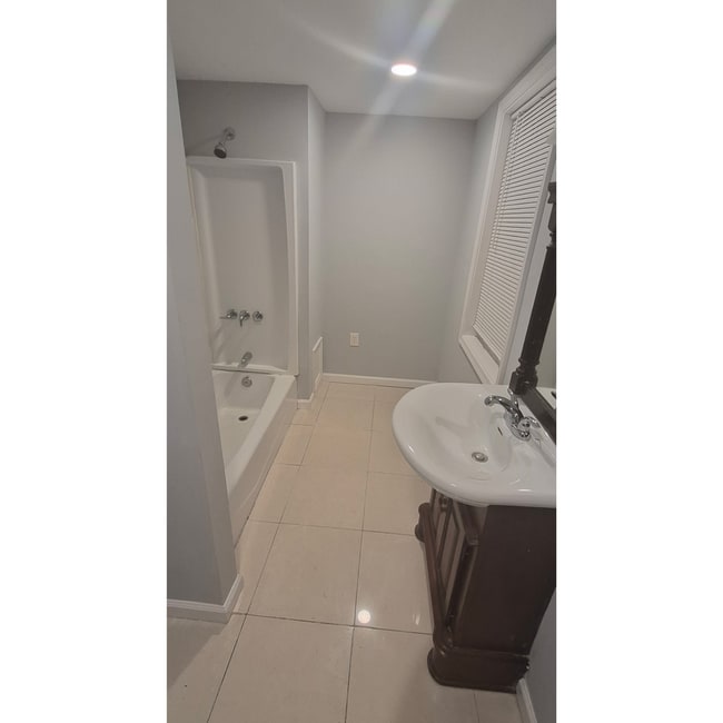 Photo - 647 S Pulaski St